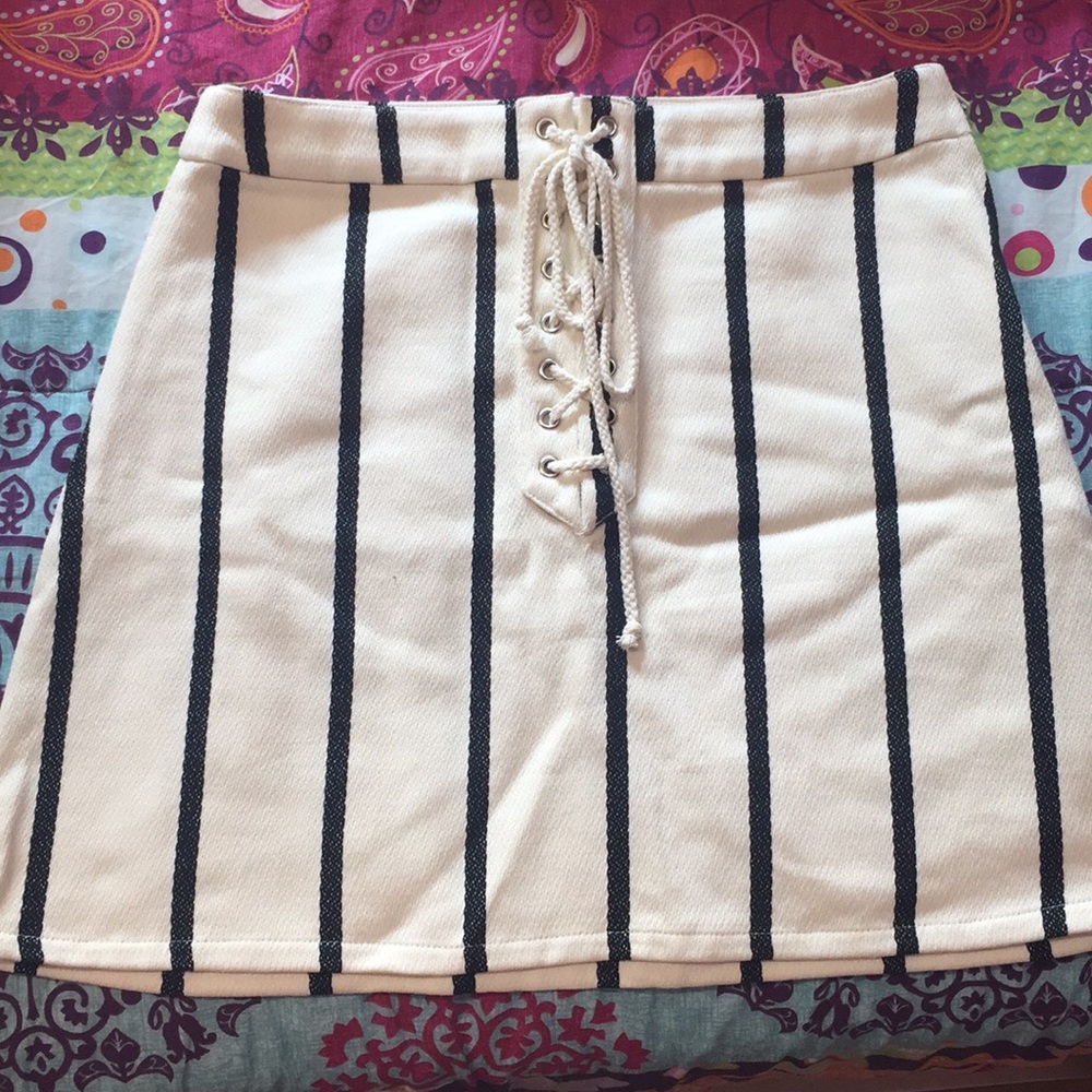 NWT High Waisted Striped Short Skirt